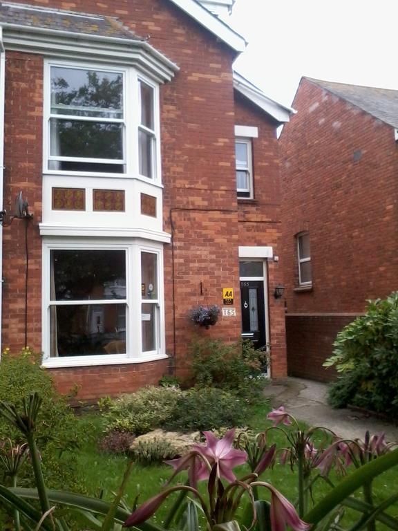 Barnes'S Rest Bed And Breakfast And Caravan Radipole Exterior photo