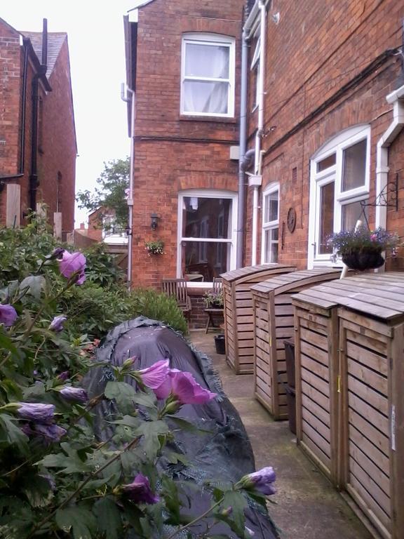 Barnes'S Rest Bed And Breakfast And Caravan Radipole Exterior photo