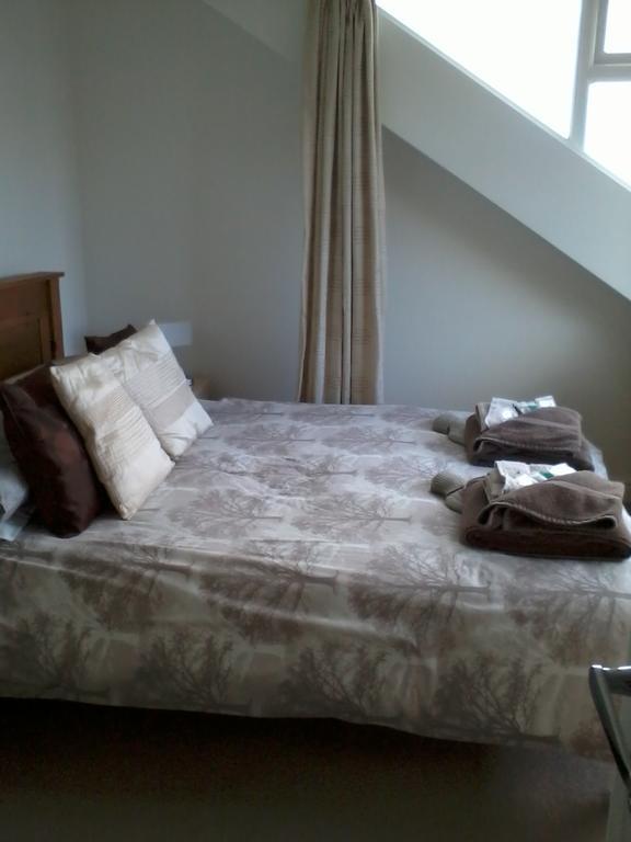 Barnes'S Rest Bed And Breakfast And Caravan Radipole Exterior photo