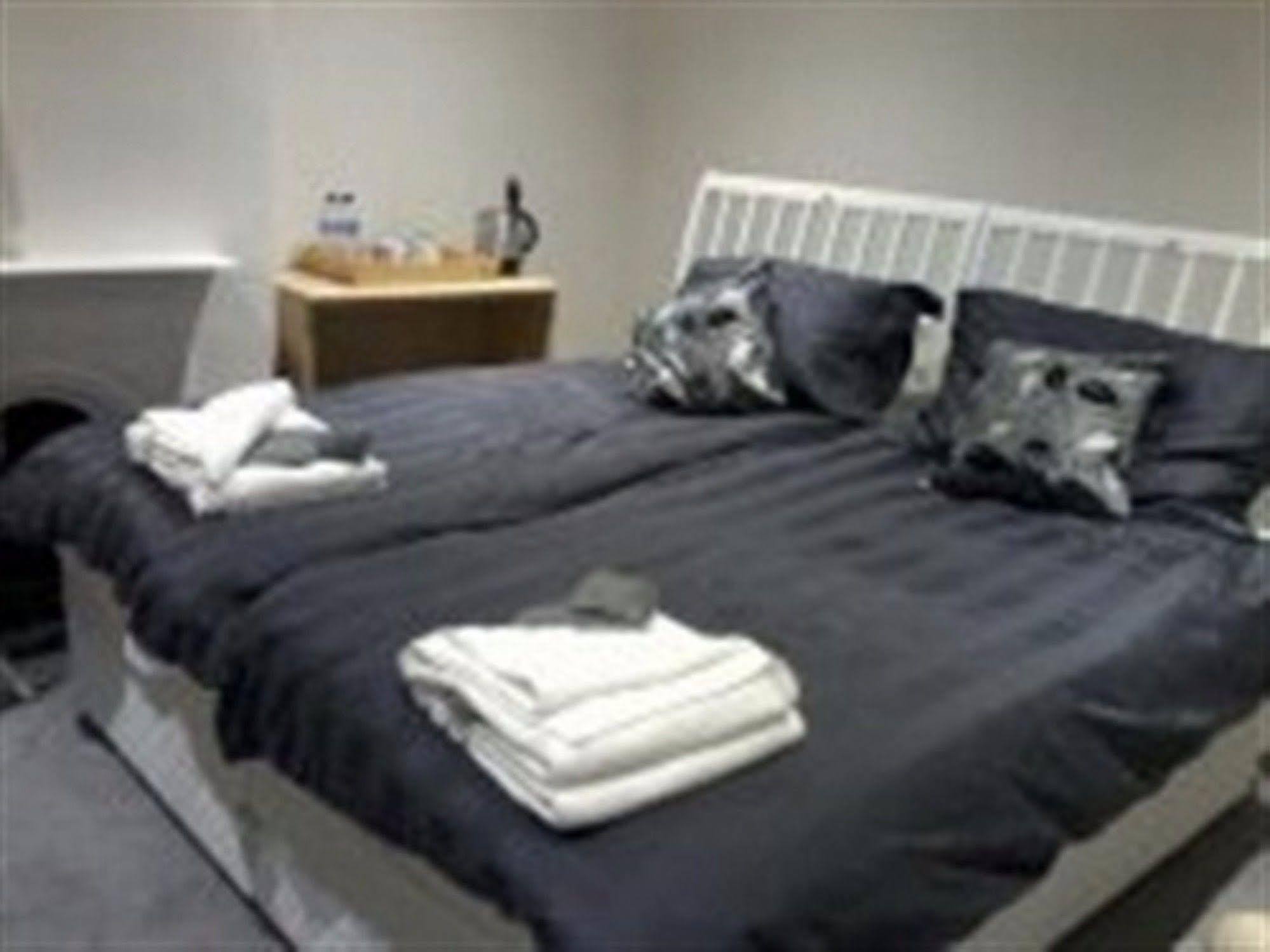 Barnes'S Rest Bed And Breakfast And Caravan Radipole Exterior photo